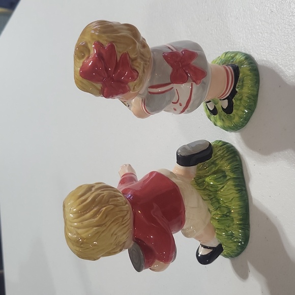 2006 TM,SCS Campbell's Soup Kids Salt & Pepper Shakers - Picture 2 of 12